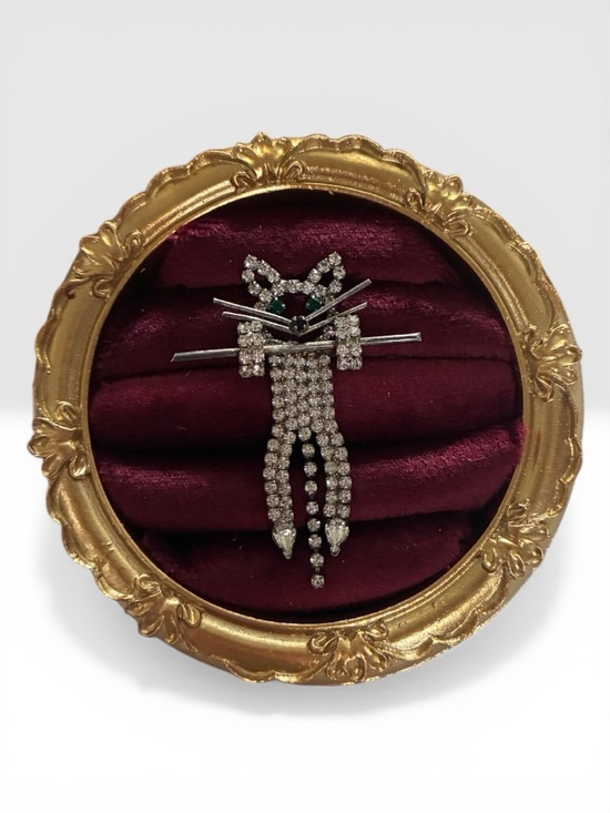 Vintage Jewelry - Silver Rhinestone Green Eyed Hanging Cat Pin with Moveable Tail